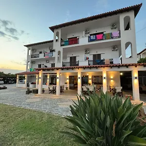Hotel Avra 