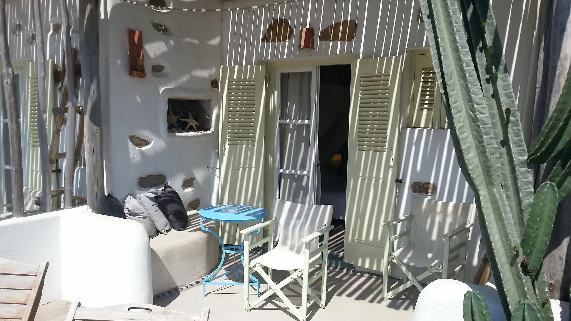 Sea Side Studios & Houses Kalo Livadi 2*,  Greece